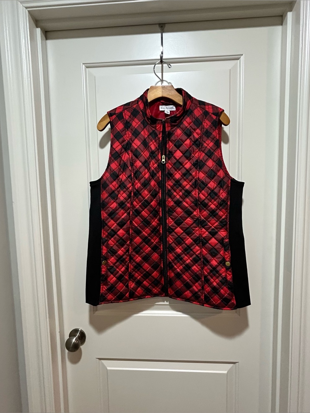 Kim Rogers women’s size L Quilted Red Plaid Sleeveless Vest LIKE NEW